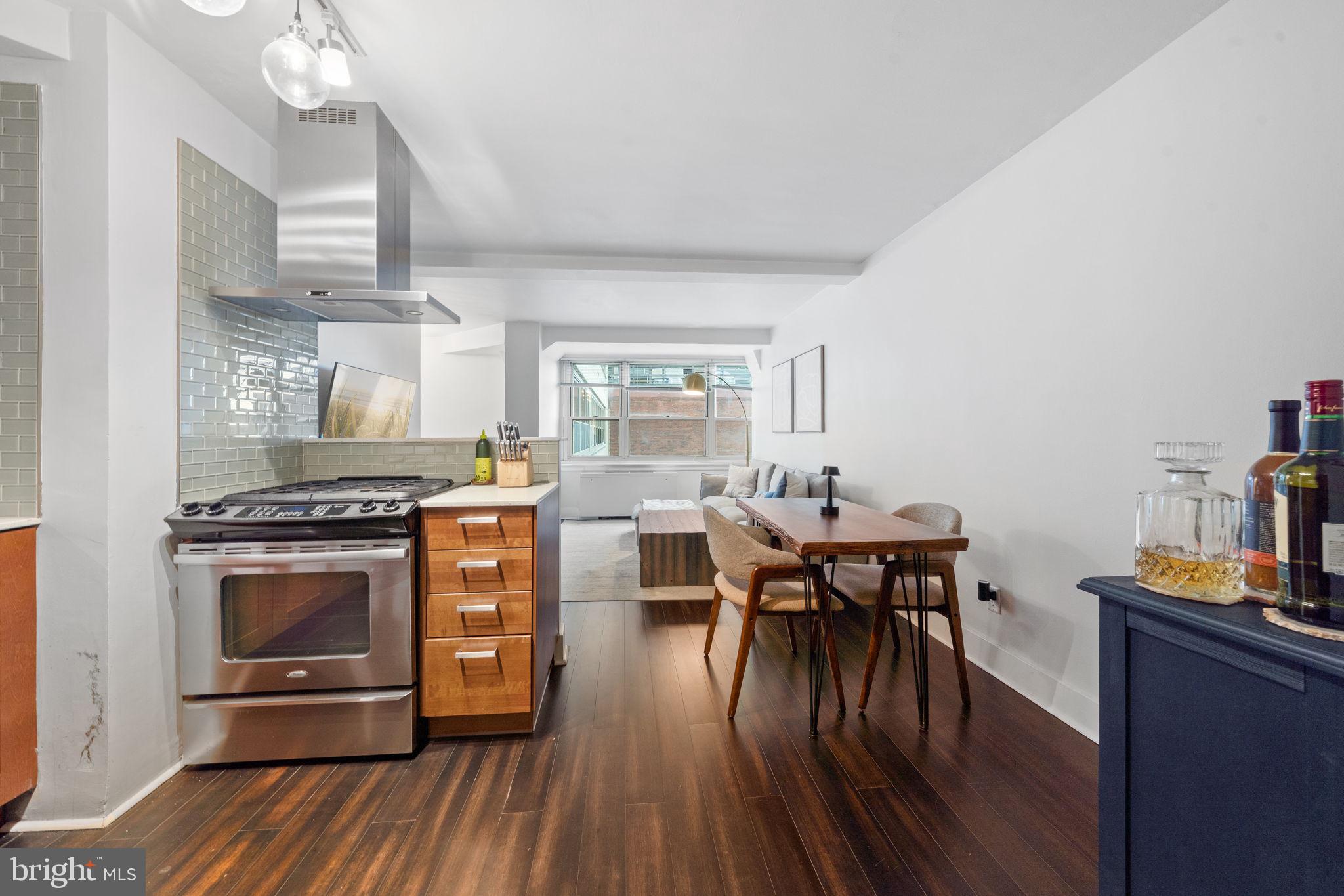 1810 Rittenhouse Square, Unit 610 Philadelphia, PA 19103 - Photo 5 of 27 Gallery Image 5