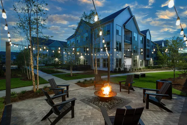 $1,766 | 2403 Mall Drive, Unit A4, North Charleston, SC 29406