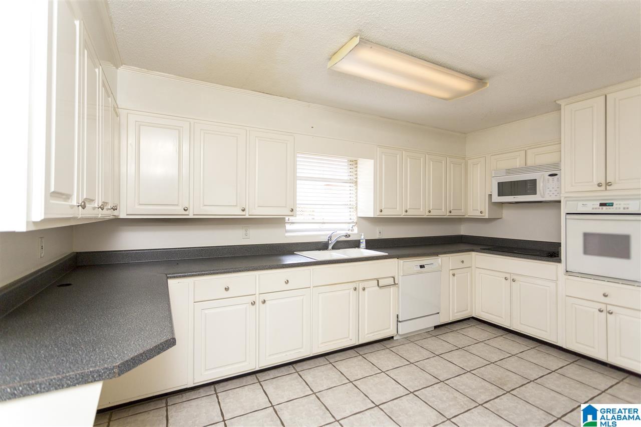137 Lindberg Road Bessemer, AL 35023 - Photo 9 of 29