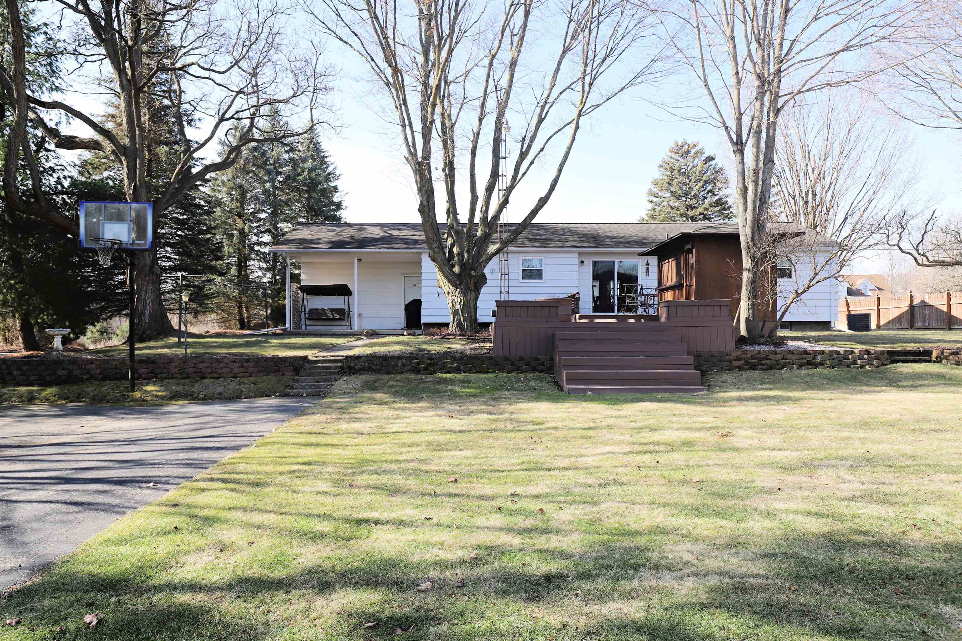 6280 East River Road Flushing, MI 48433 - Photo 31 of 42 50168497-9c2f42e2-b6c4-48cb-9f34-14eb3db6baac.JPG