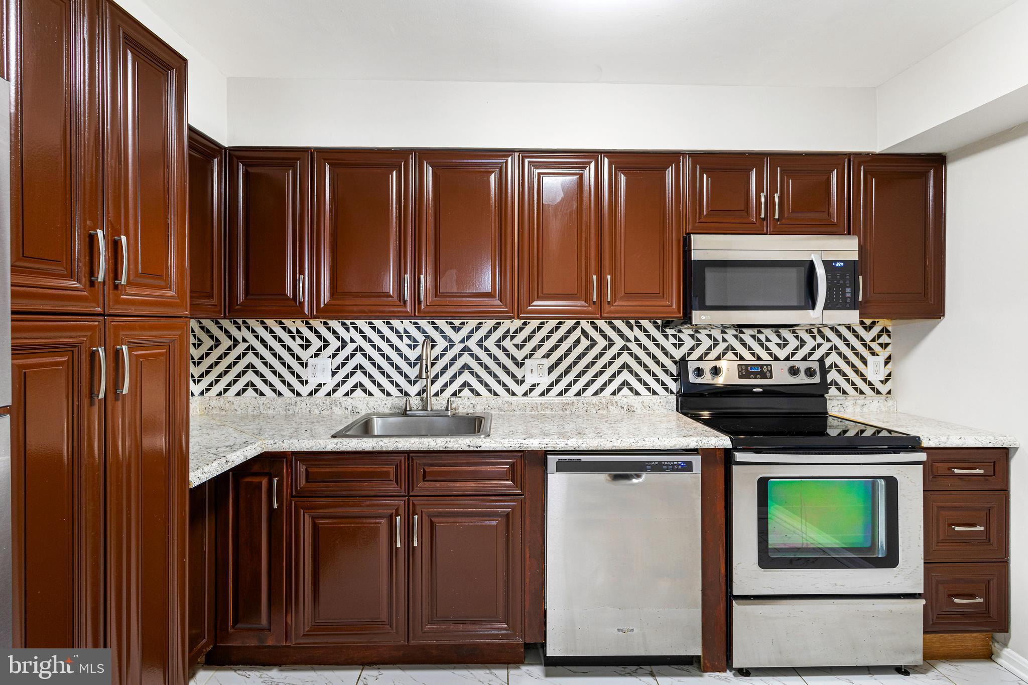 6155 Edsall Road, Unit B Alexandria, VA 22304 - Photo 14 of 39 New Appliances