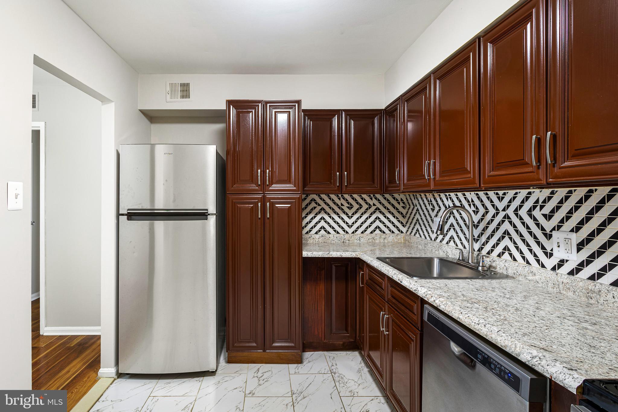 6155 Edsall Road, Unit B Alexandria, VA 22304 - Photo 16 of 39