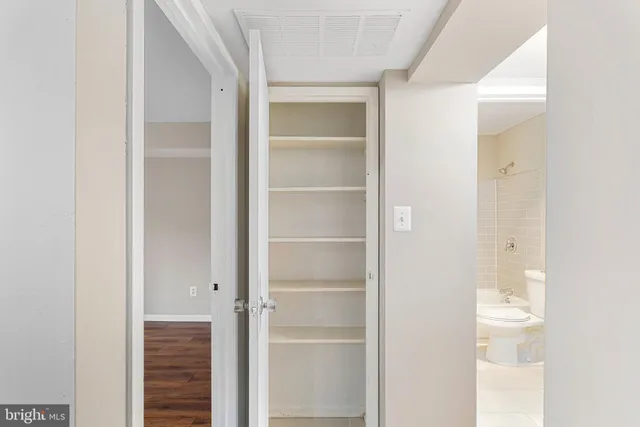 $2,250 | 6155 Edsall Road, Unit B, Alexandria, VA 22304