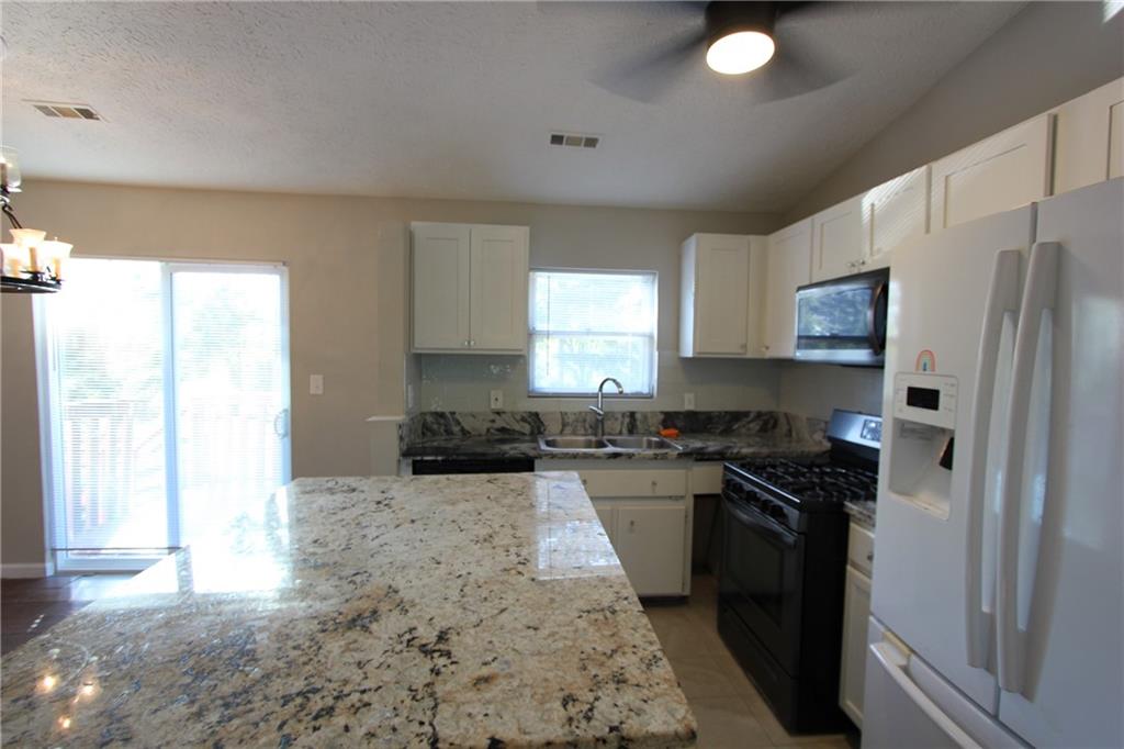 3085 Creel Road Atlanta, GA 30349 - Photo 5 of 33