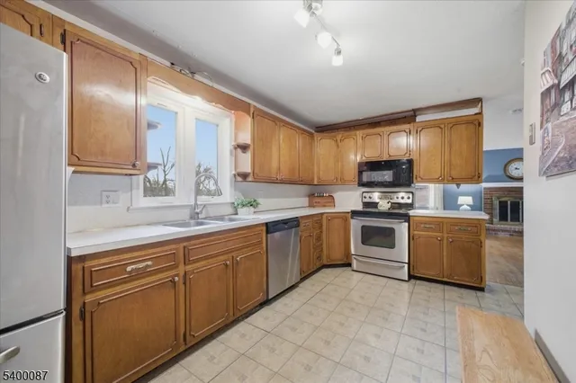 $439,000 | 97 Sky View Drive, Washington, NJ 07882