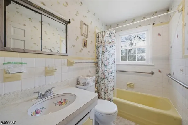 $439,000 | 97 Sky View Drive, Washington, NJ 07882