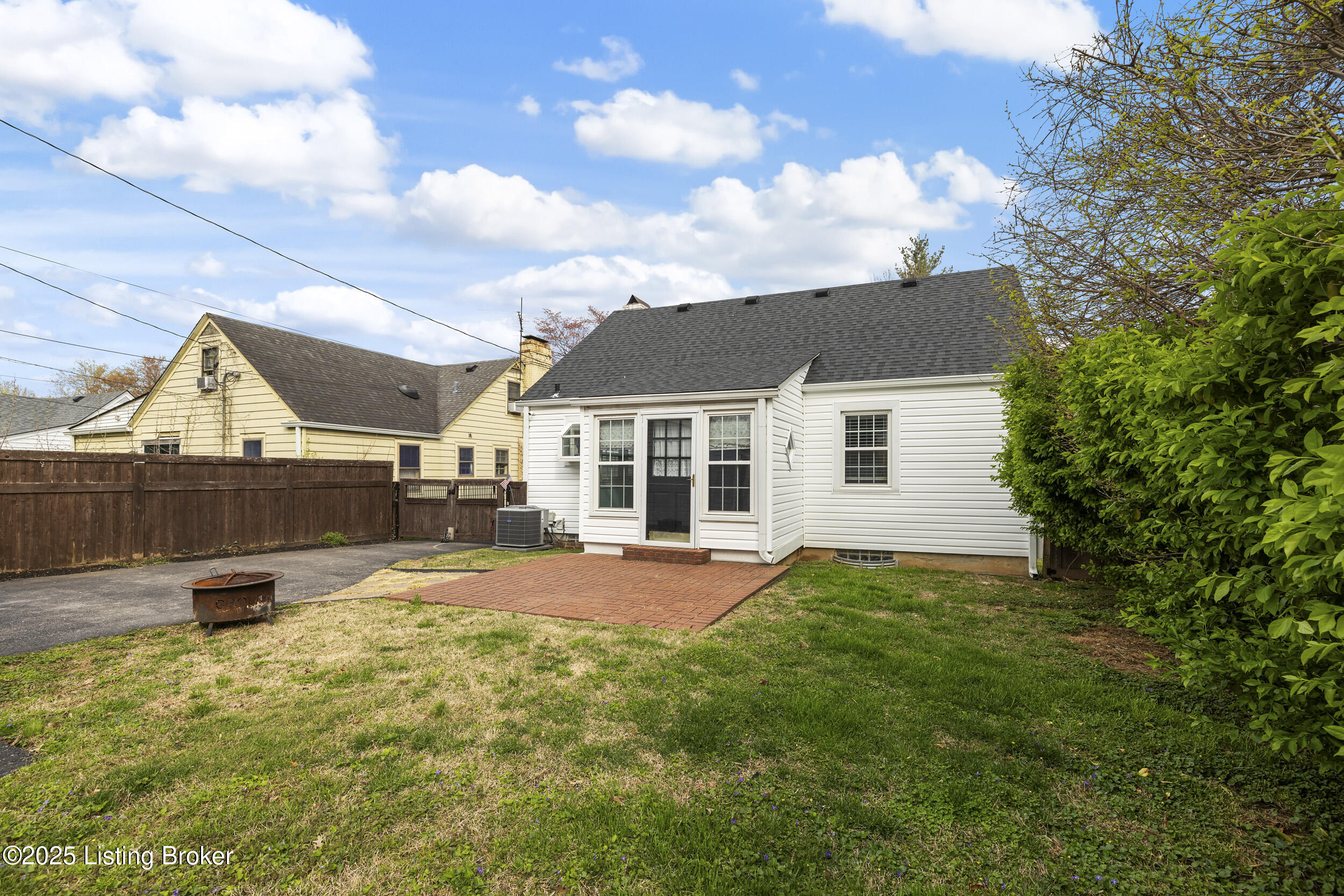 4026 Springhill Road Louisville, KY 40207 - Photo 38 of 50 LREP3315