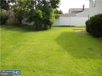 9215 Burbank Road Philadelphia, PA 19115 - Photo 7 of 8