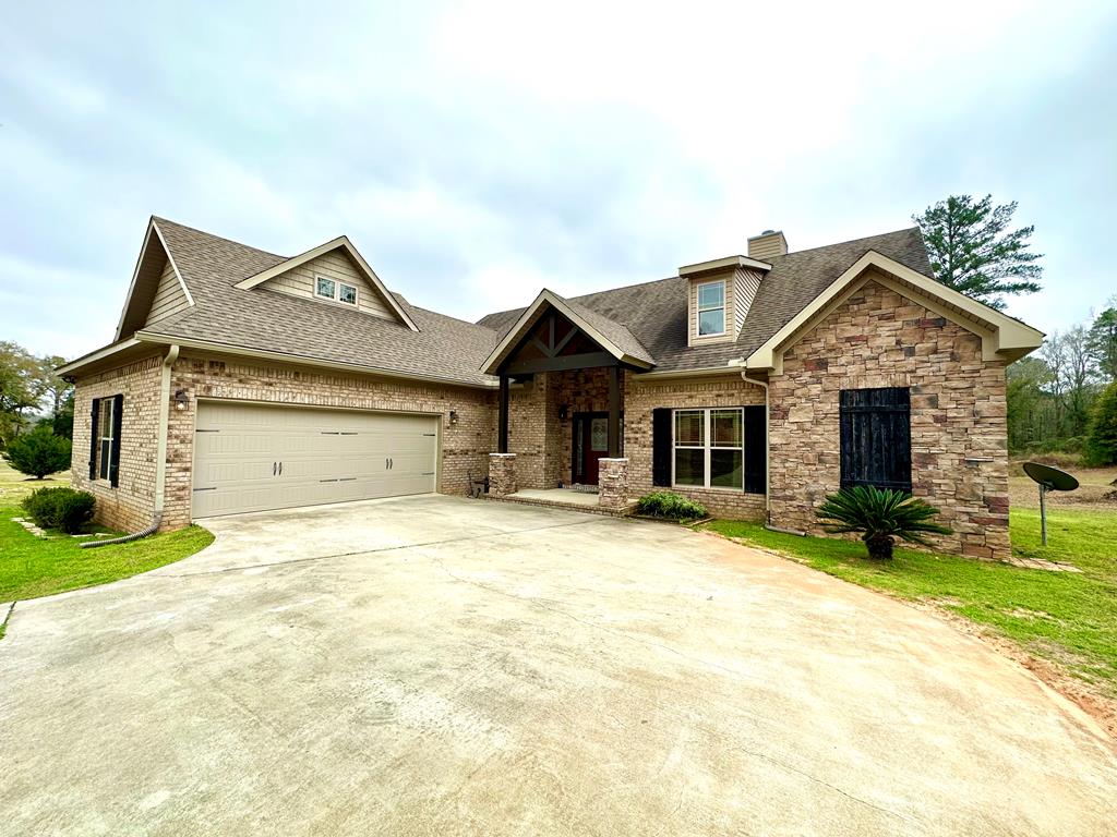 195 Green Valley Road Dothan, AL 36305 - Photo 1 of 65 Main View