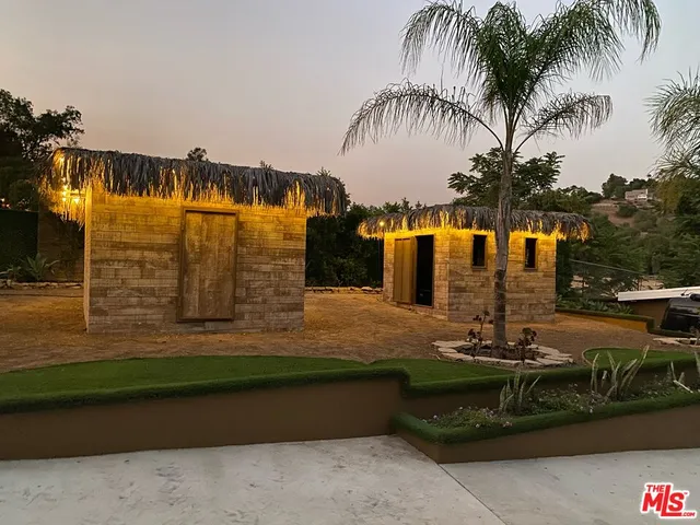 a view of a house with outdoor space