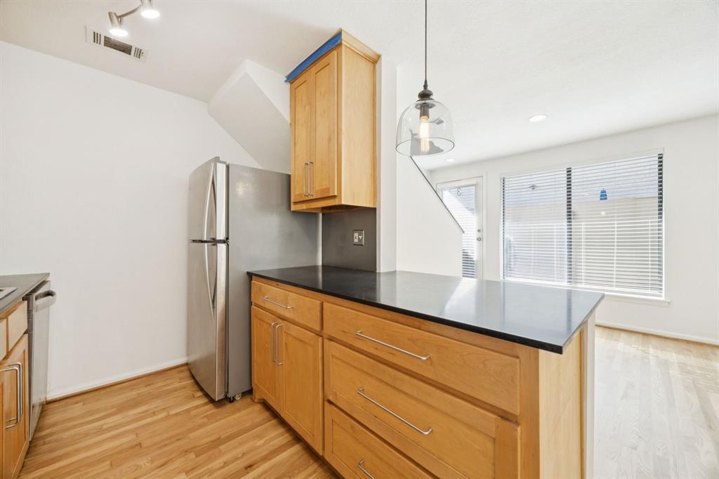 4320 Cole Avenue, Unit 3 Dallas, TX 75205 - Photo 7 of 36