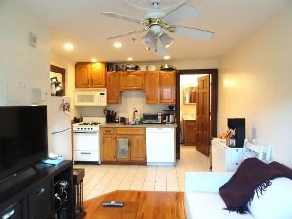 $2,400 | 284 Shawmut Avenue, Unit 7, Boston, MA 02118