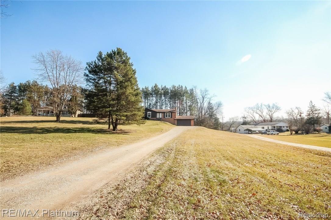 044-Front_View-3747752-medium.jpg