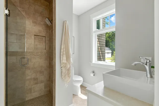 $5,500,000 | 46 Windward Shore Road, Raymond, ME 04071