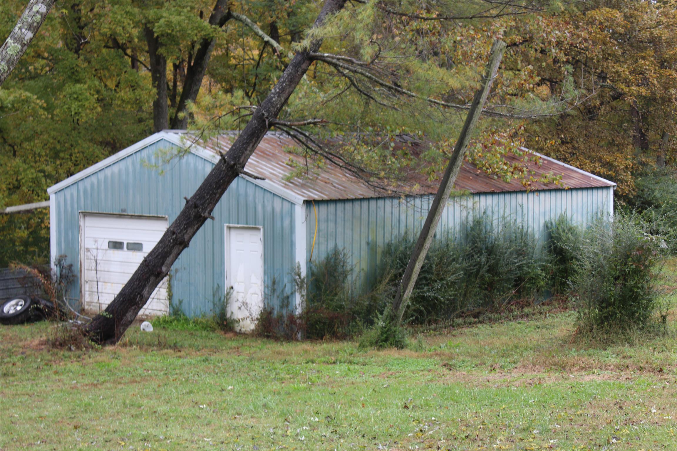3006 West County Farm Road Springfield, TN 37172 - Photo 2 of 16 Backyard