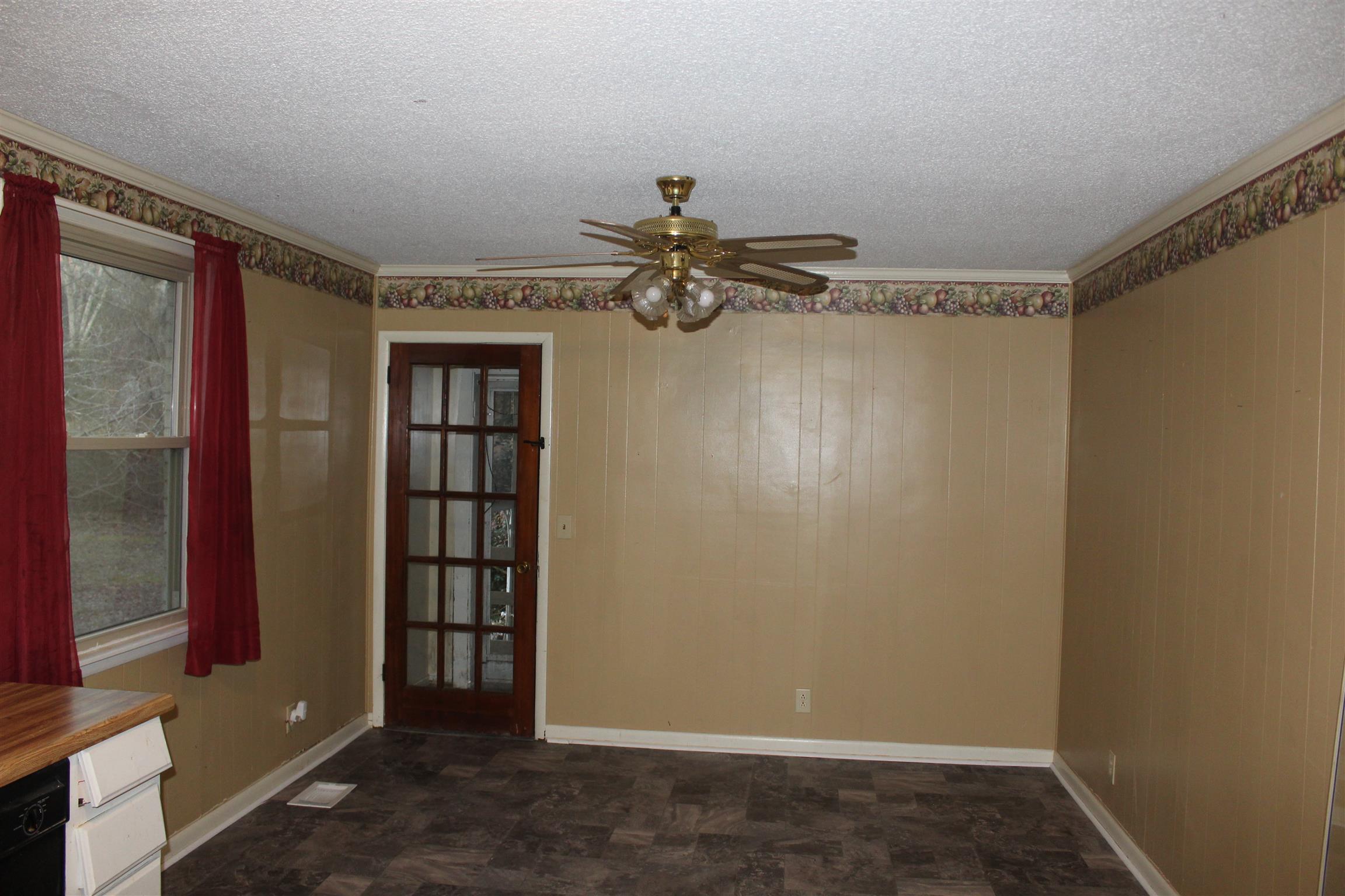 3006 West County Farm Road Springfield, TN 37172 - Photo 5 of 16 dining area of kitchen dining combo