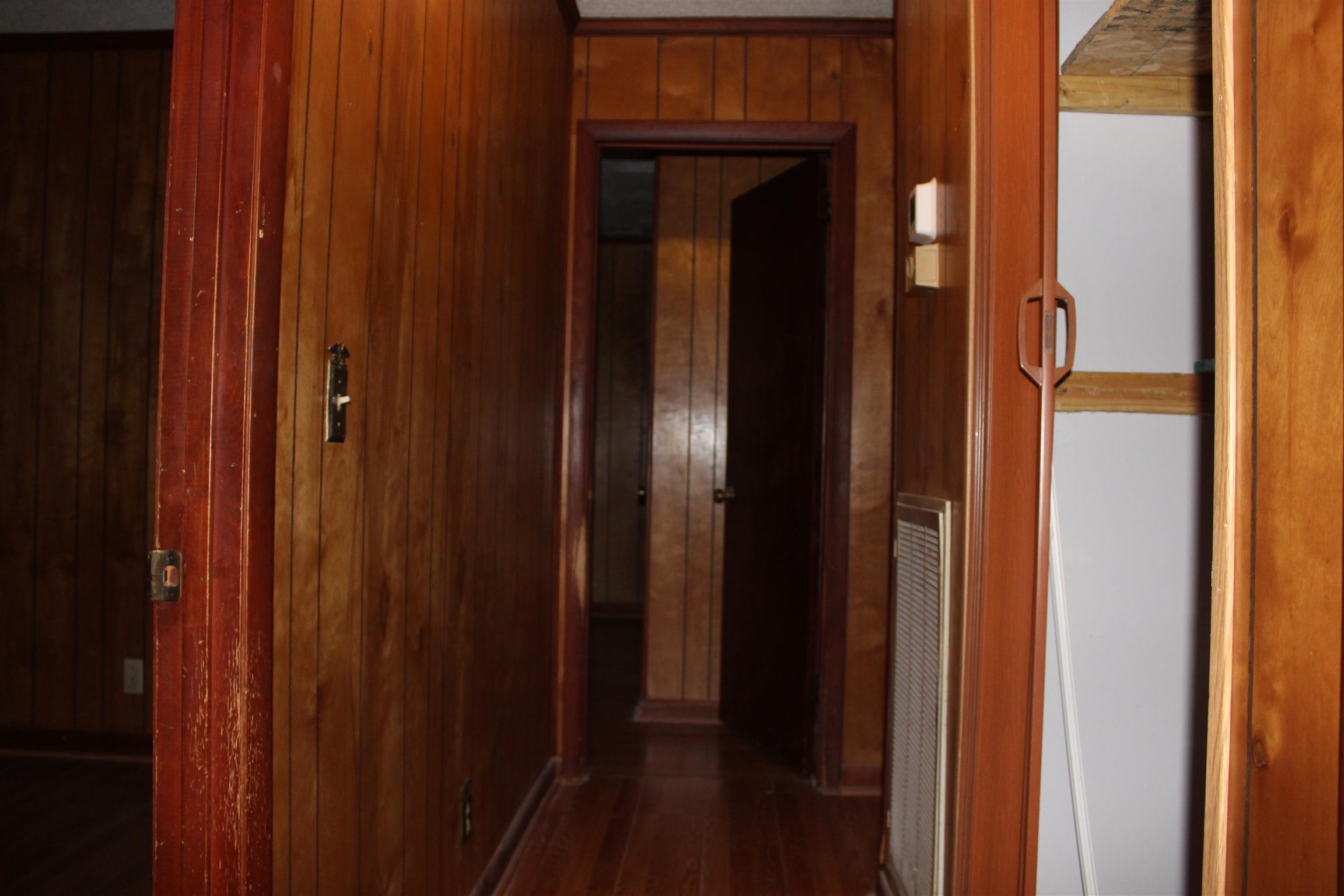 3006 West County Farm Road Springfield, TN 37172 - Photo 9 of 16 hallway