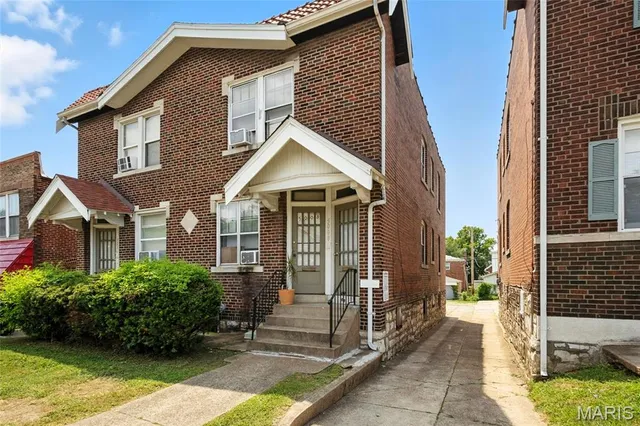 $375,000 | 5006-5008 Chippewa Street, St. Louis, MO 63109