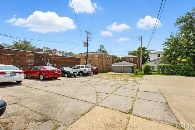 $375,000 | 5006-5008 Chippewa Street, St. Louis, MO 63109