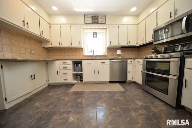 $265,000 | 1909 Olive Street, Mount Vernon, IL 62864