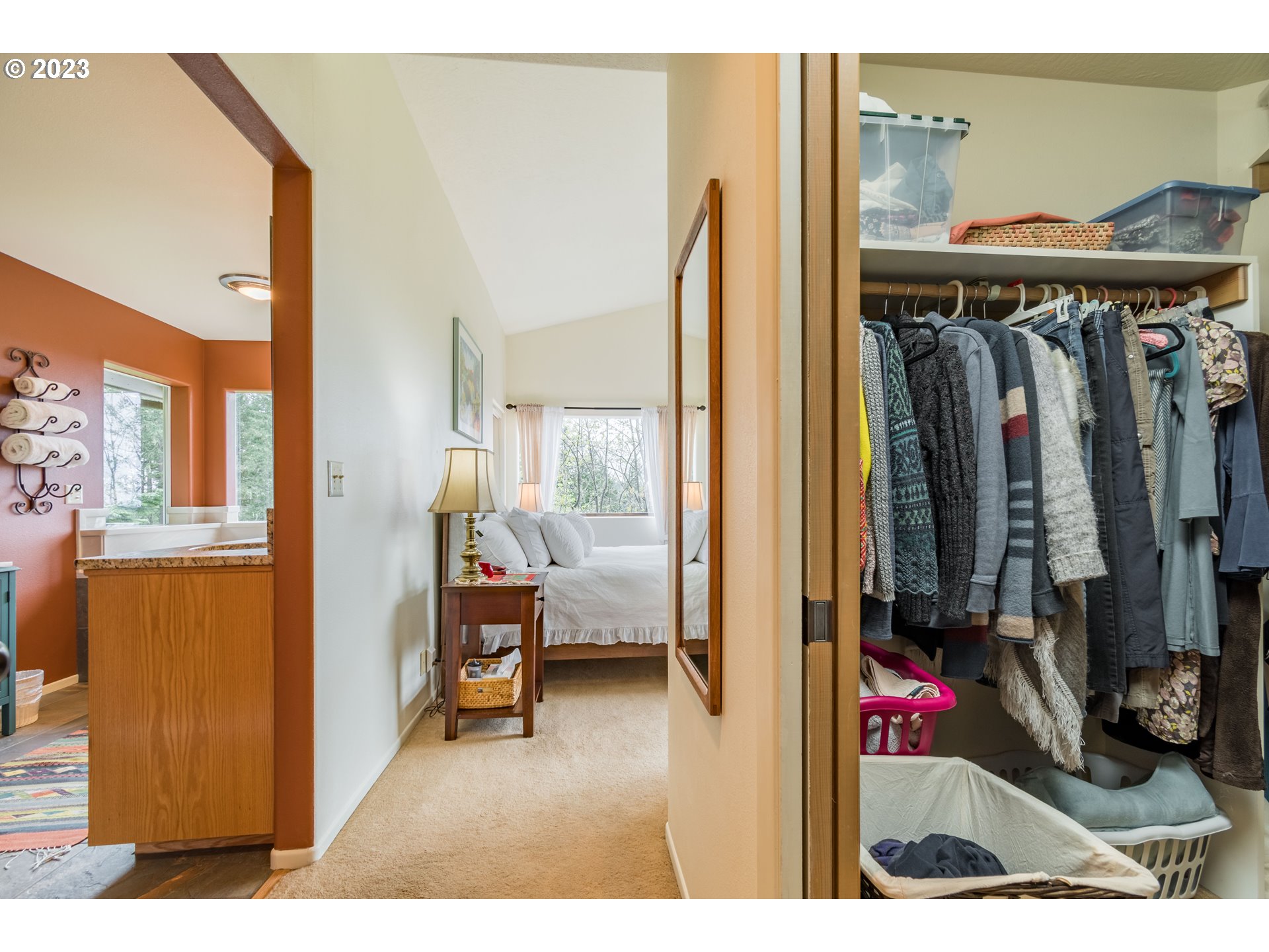 84984 Appletree Drive Eugene, OR 97405 - Photo 28 of 48 a view of a walk in closet