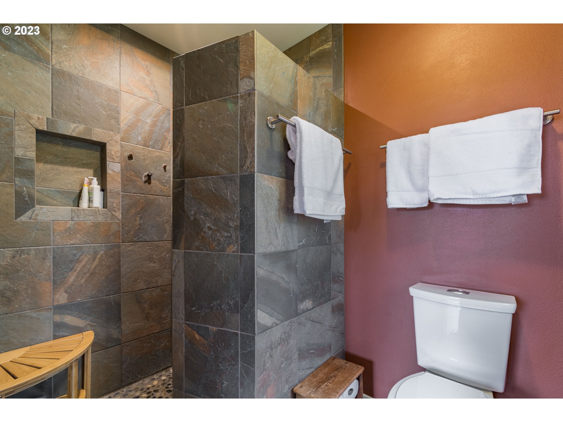 84984 Appletree Drive Eugene, OR 97405 - Photo 35 of 48 a bathroom with a toilet and a shower