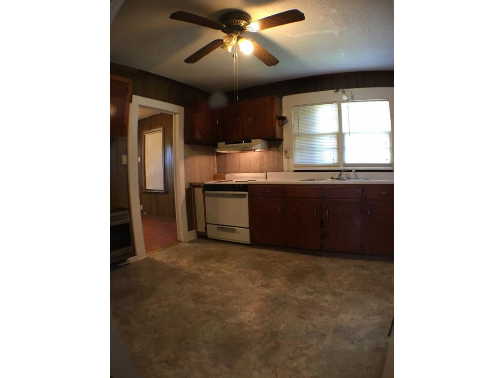 2303 Watauga Road Johnson City, TN 37601 - Photo 8 of 29 Photo 8
