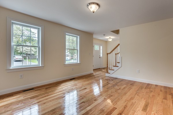 23 Mohawk Road Burlington, MA 01803 - Photo 7 of 30 Gallery Image 7