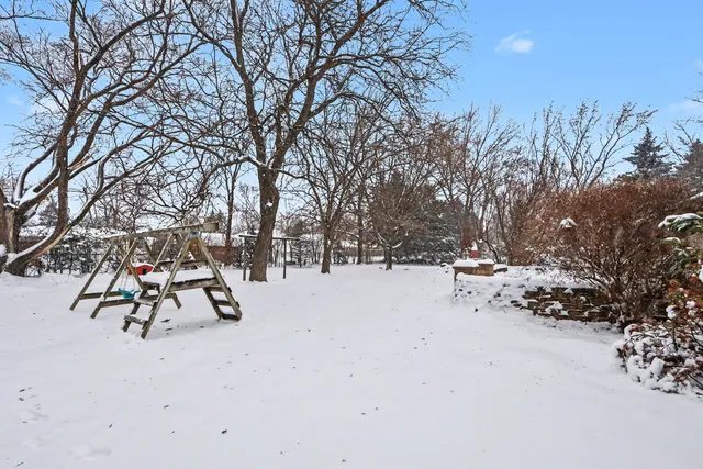 $360,000 | 24304 South Frontage Road West, Channahon, IL 60410