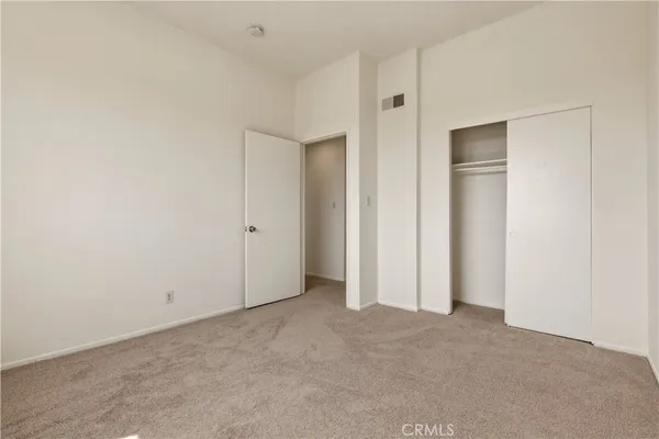 $1,895 | 17312 Chatsworth Street, Unit L, Granada Hills, CA 91344