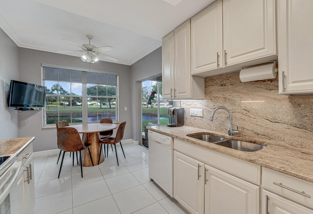 17061 Emile Street, Unit 3 Boca Raton, FL 33487 - Photo 11 of 44 Kitchen