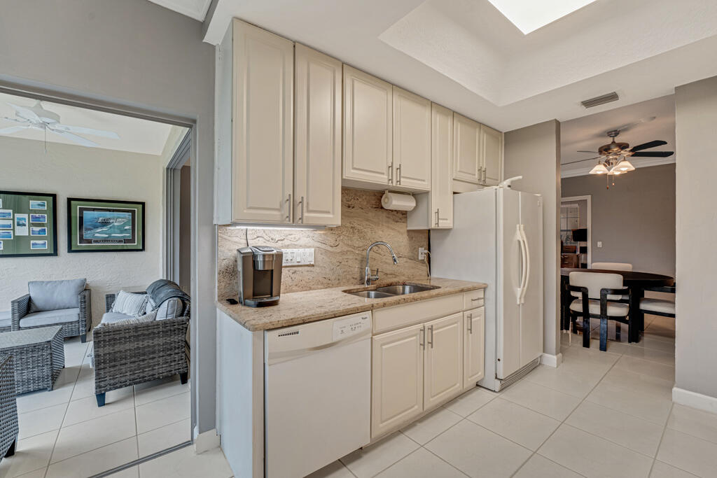 17061 Emile Street, Unit 3 Boca Raton, FL 33487 - Photo 14 of 44 Kitchen to FL to DR