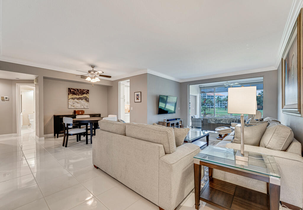 17061 Emile Street, Unit 3 Boca Raton, FL 33487 - Photo 6 of 44 Frnt door to Living & Dining Rm