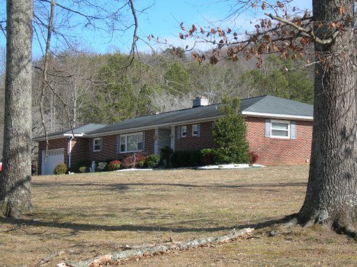 3788 Dutch Valley Road Clinton, TN 37716 - Photo 1 of 1 Primary Photo
