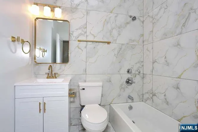 $3,200 | 385 Passaic Avenue, Unit 3, Lodi, NJ 07644