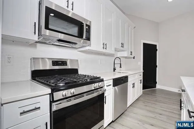 $3,200 | 385 Passaic Avenue, Unit 3, Lodi, NJ 07644