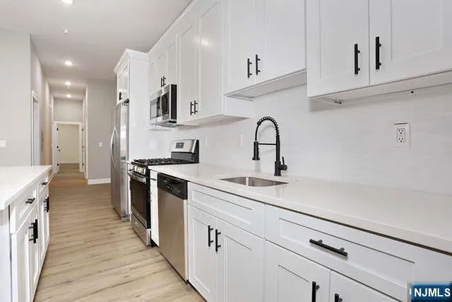 $3,200 | 385 Passaic Avenue, Unit 3, Lodi, NJ 07644