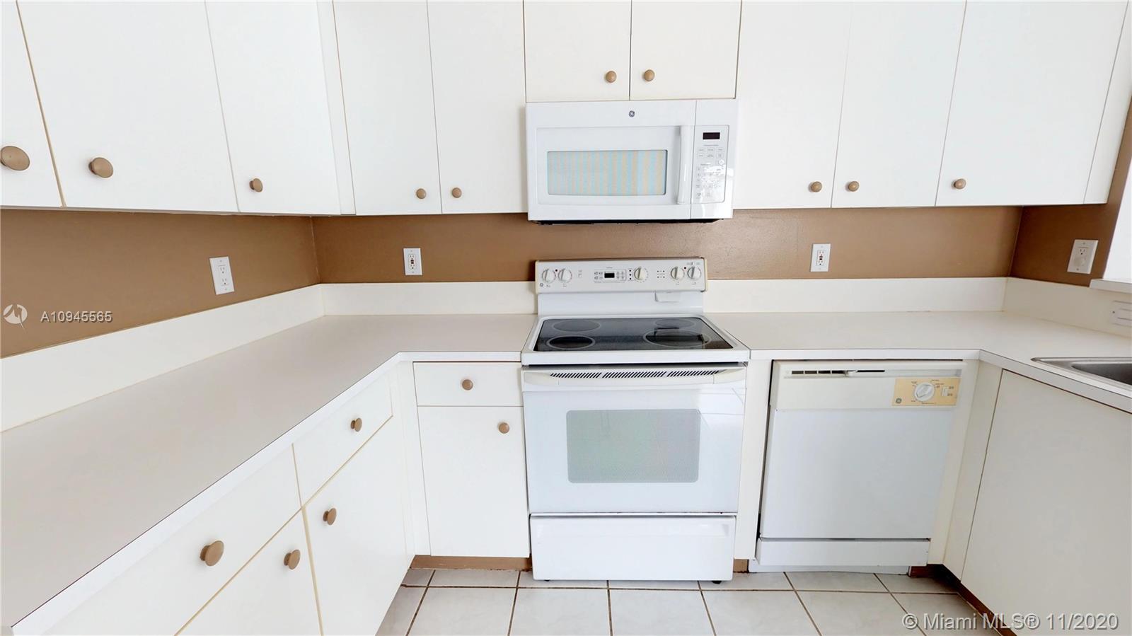 4357 Pine Ridge Court Weston, FL 33331 - Photo 11 of 56 Gallery Image 11