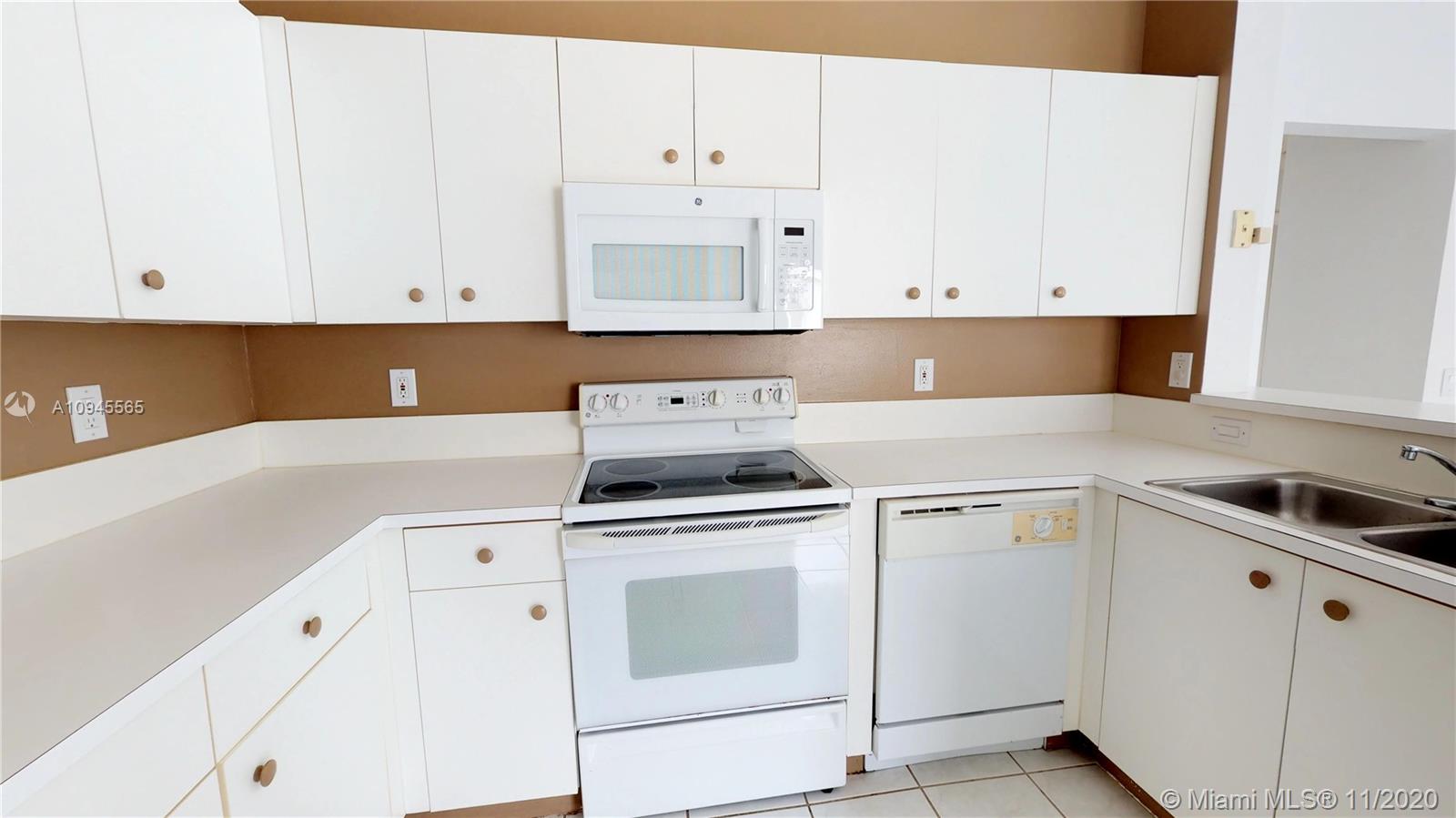 4357 Pine Ridge Court Weston, FL 33331 - Photo 15 of 56 Gallery Image 15