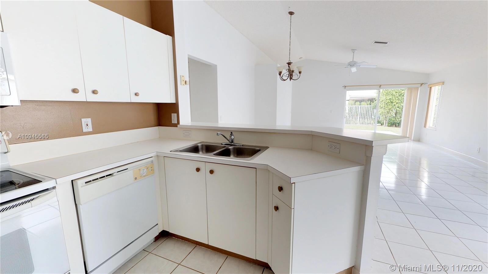 4357 Pine Ridge Court Weston, FL 33331 - Photo 16 of 56 Gallery Image 16