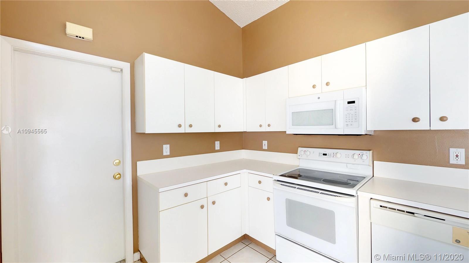 4357 Pine Ridge Court Weston, FL 33331 - Photo 19 of 56 Gallery Image 19