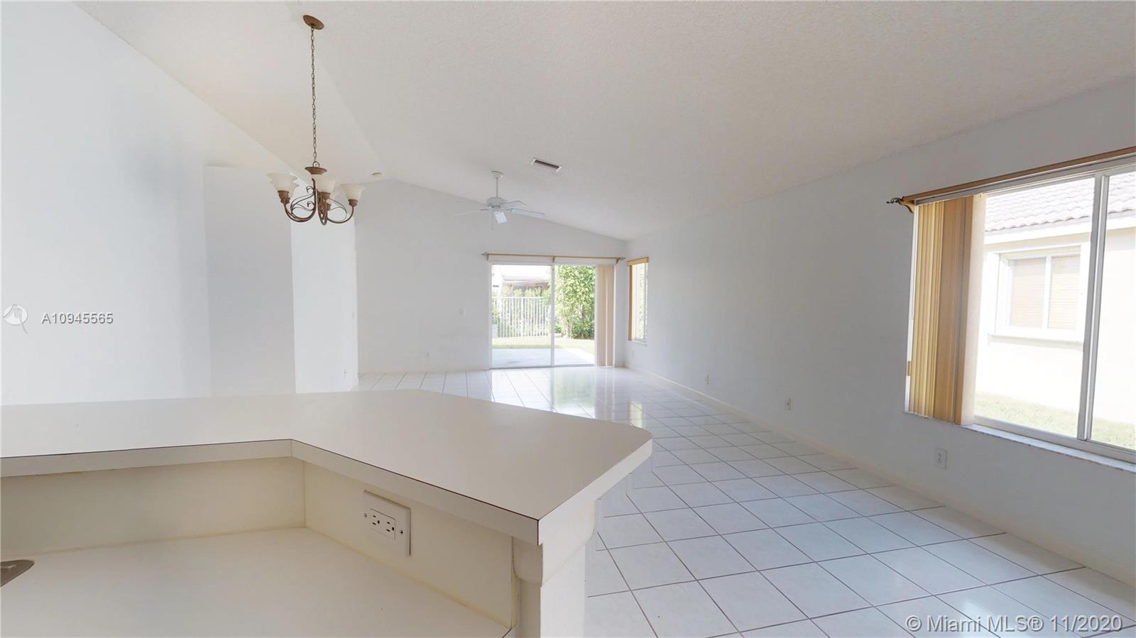 4357 Pine Ridge Court Weston, FL 33331 - Photo 20 of 56 Gallery Image 20