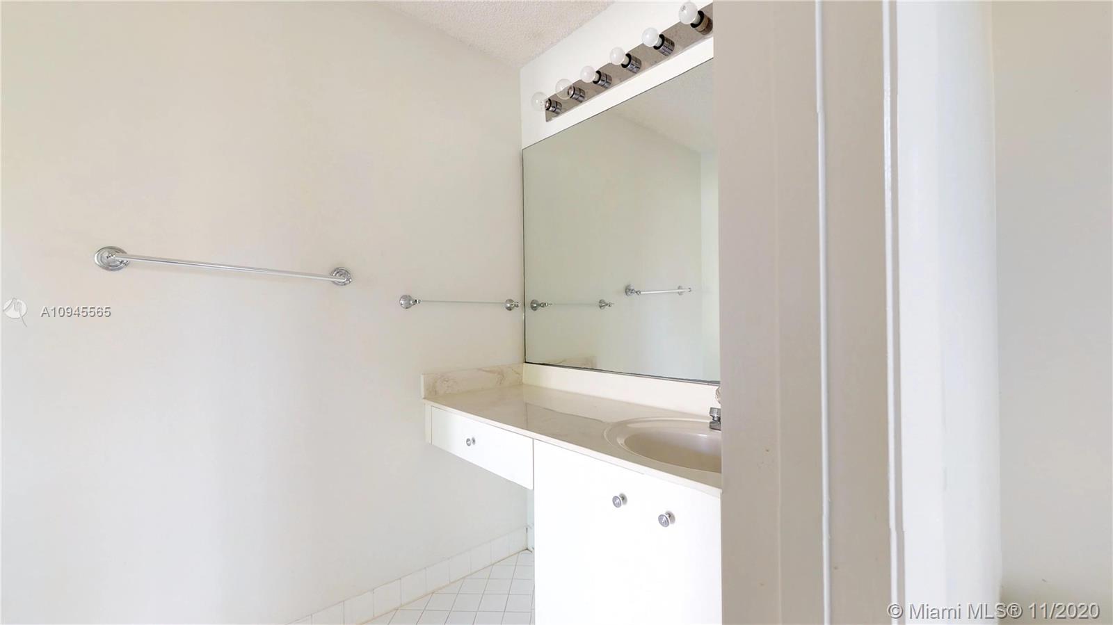 4357 Pine Ridge Court Weston, FL 33331 - Photo 40 of 56 Gallery Image 40