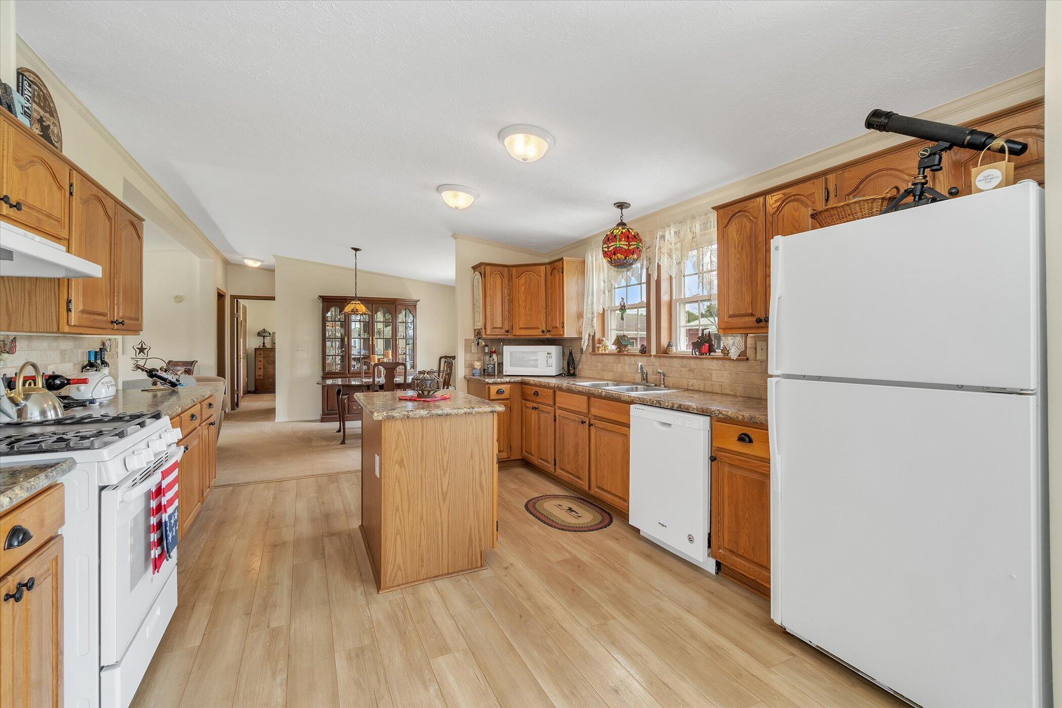 12181 Ladd Road Brooklyn, MI 49230 - Photo 14 of 52 14-12181-Ladd-Rd-WindowStill-Real-Estate