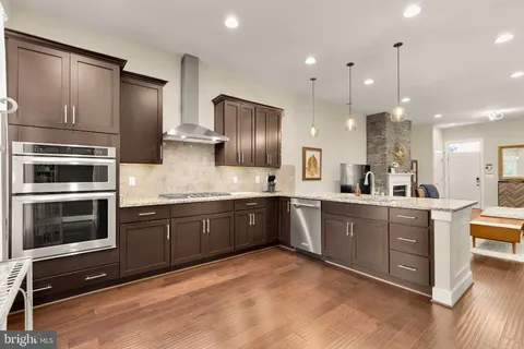 $1,375,000 | 1426 Van Valkenburgh Lane, Alexandria, VA 22301