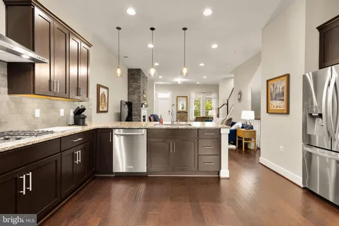 $1,375,000 | 1426 Van Valkenburgh Lane, Alexandria, VA 22301