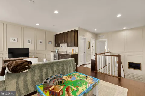 $1,375,000 | 1426 Van Valkenburgh Lane, Alexandria, VA 22301
