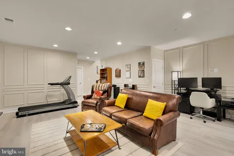 $1,375,000 | 1426 Van Valkenburgh Lane, Alexandria, VA 22301