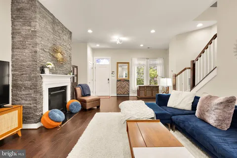 $1,375,000 | 1426 Van Valkenburgh Lane, Alexandria, VA 22301