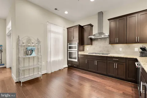 $1,375,000 | 1426 Van Valkenburgh Lane, Alexandria, VA 22301